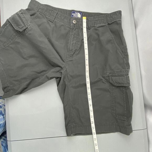 The North Face Men's Dark Gray Cargo Shorts - Men's size 34 - Picture 13 of 13
